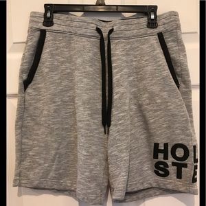 Men’s medium Hollister shorts